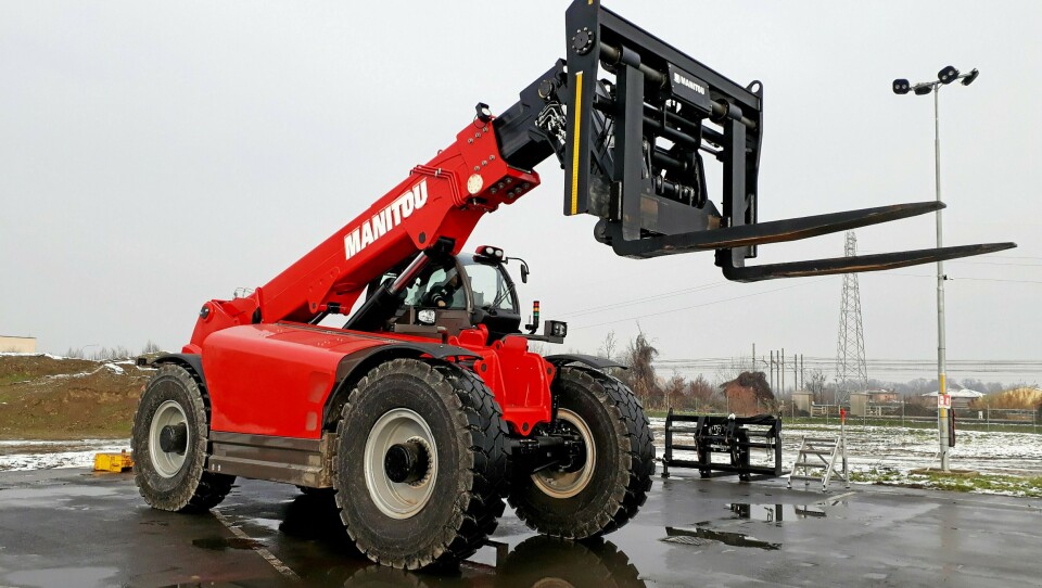 Manitou lager blant annet teleskoptrucker. Denne kjempen, MHT 12330 ble vist på Bauma i april 2019. Den kan løfte 33 tonn.