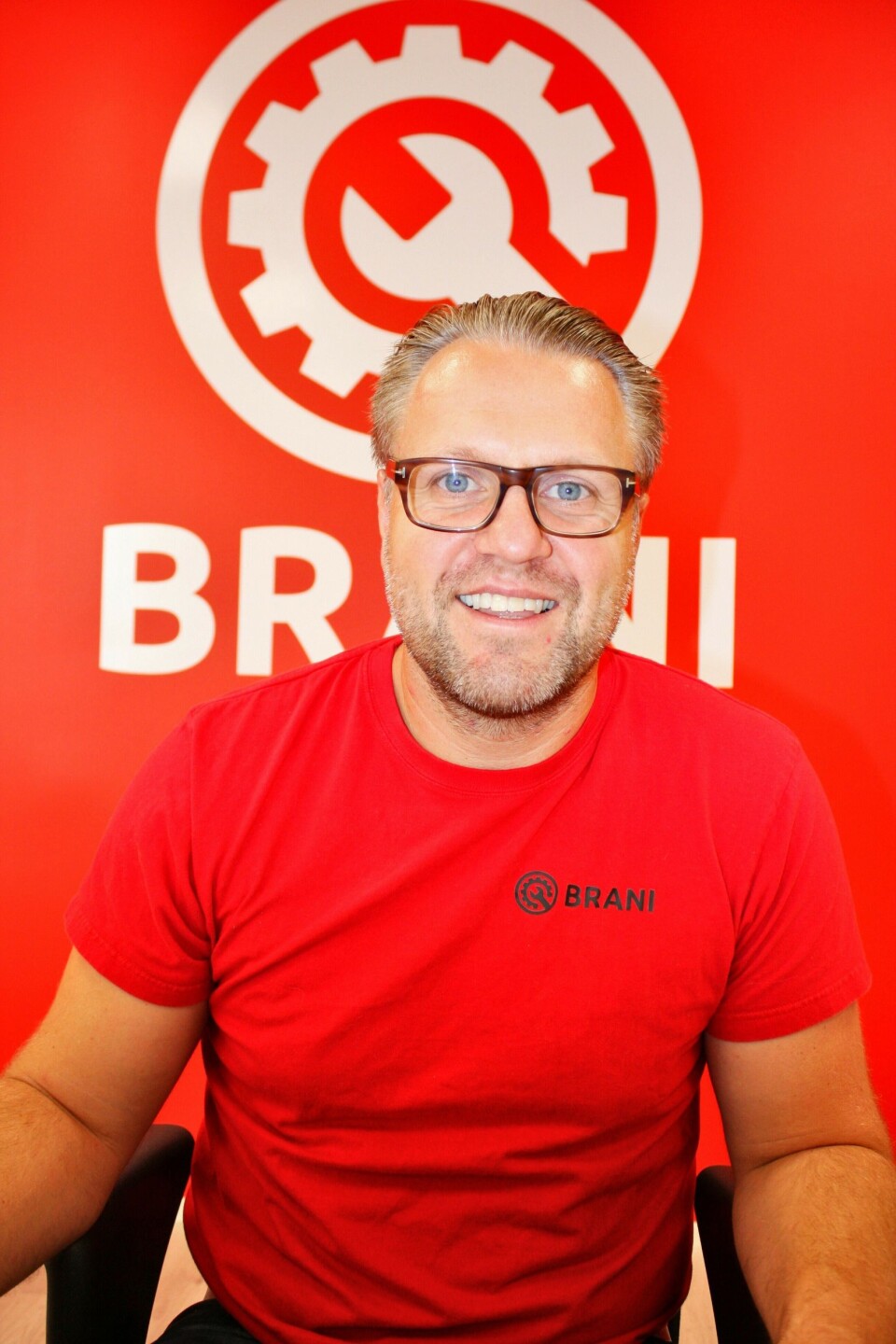 - Entreprenørbransjen må i likhet med andre bransjer bli mer miljøvennlige, uten at vi øker veikostnadene, sier Per-Kristian Arentz-Nilsen, daglig leder i Brani. - Entreprenørbransjen må i likhet med andre bransjer bli mer miljøvennlige, uten at vi øker veikostnadene, sier Per-Kristian Arentz-Nilsen, daglig leder i Brani.