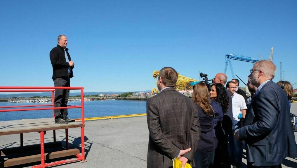 Daværende samferdselsminister Ketil Solvik-Olsen under avtaleinngåelsen av det historiske industrisamarbeidet i Midt-Norge.