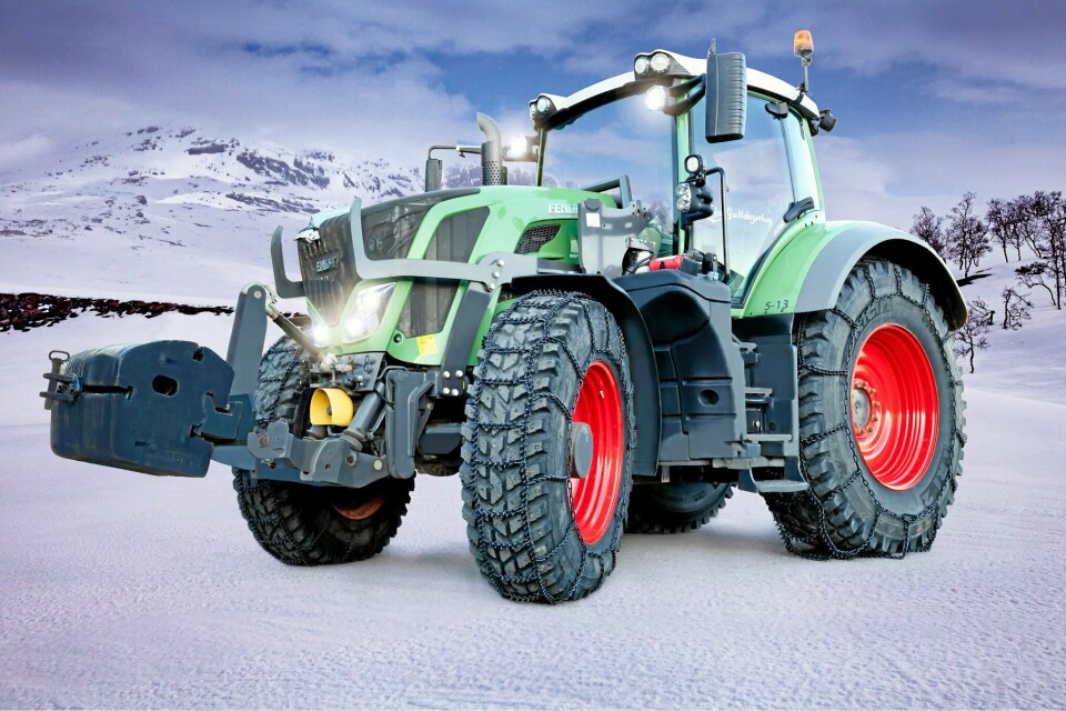 TELLEFSDAL: Her en Fendt traktor med Tellefsdal Quatro T70 med firkantpigg.