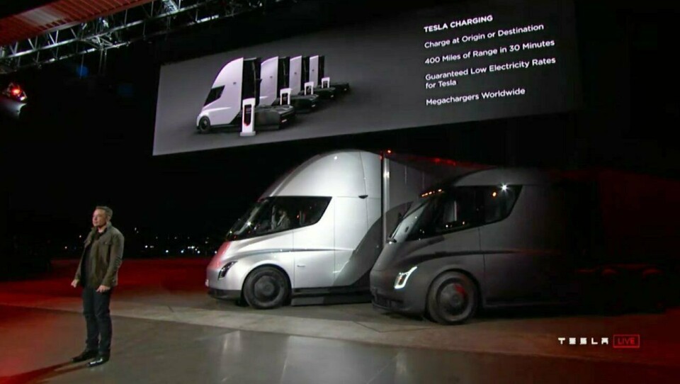 Elon Musk viste fram Tesla Semi for første gang i 2017. Nå kan det nærme seg serieproduksjon.