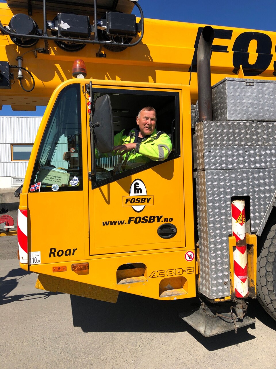 Siden slutten av 70-tallet, har Roar arbeidet som kranfører.