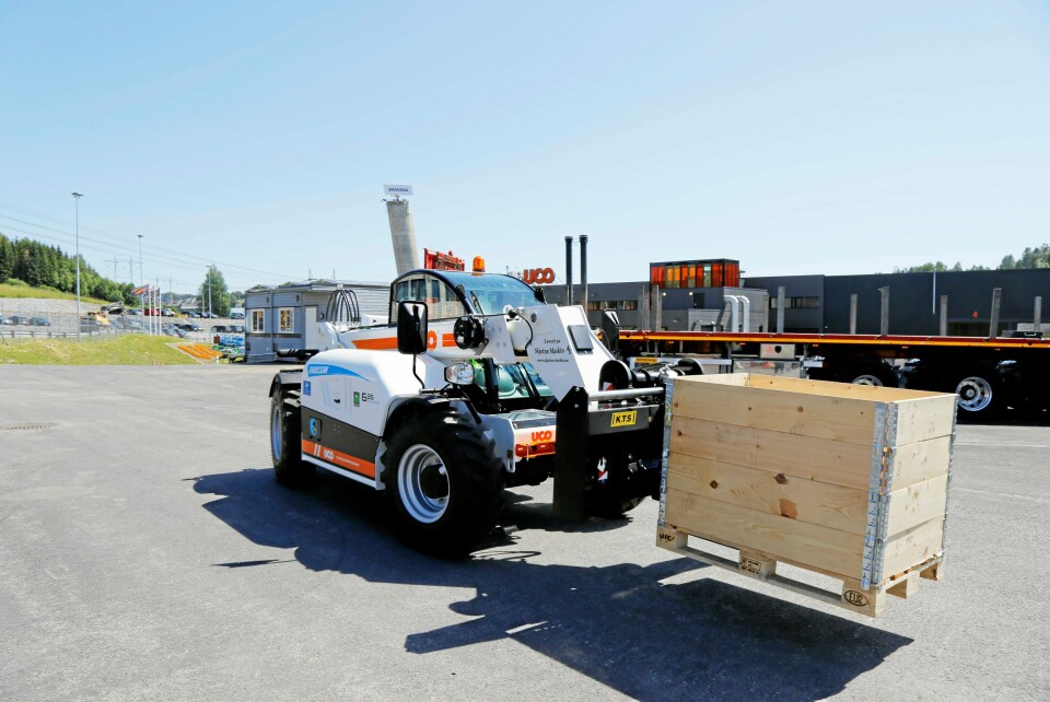 2,6 TONN: Løftekapasiteten med bommen helt inne er 2,6 tonn.