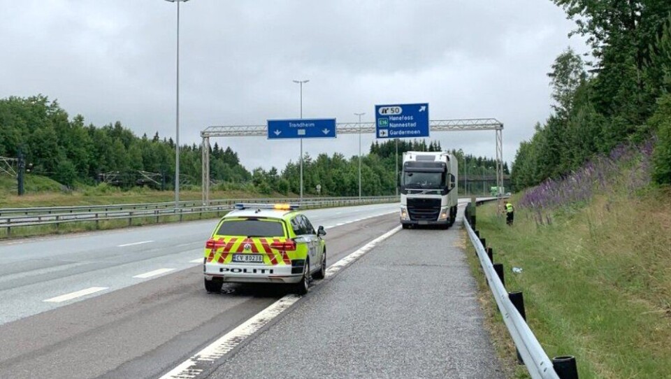 Her ble vogntoget stanset på E6, like ved avkjøringen til Gardermoen.