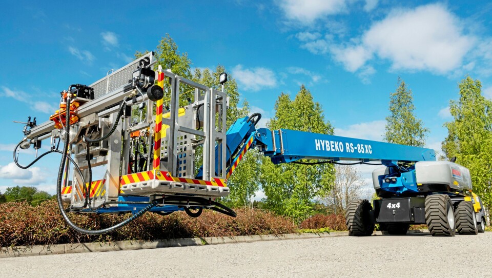 Boretårn på en Genie 28 meters lift. Løsningen er utviklet av Hybeko AS i samarbeid med Terox og Gjerden Fjellsikring.