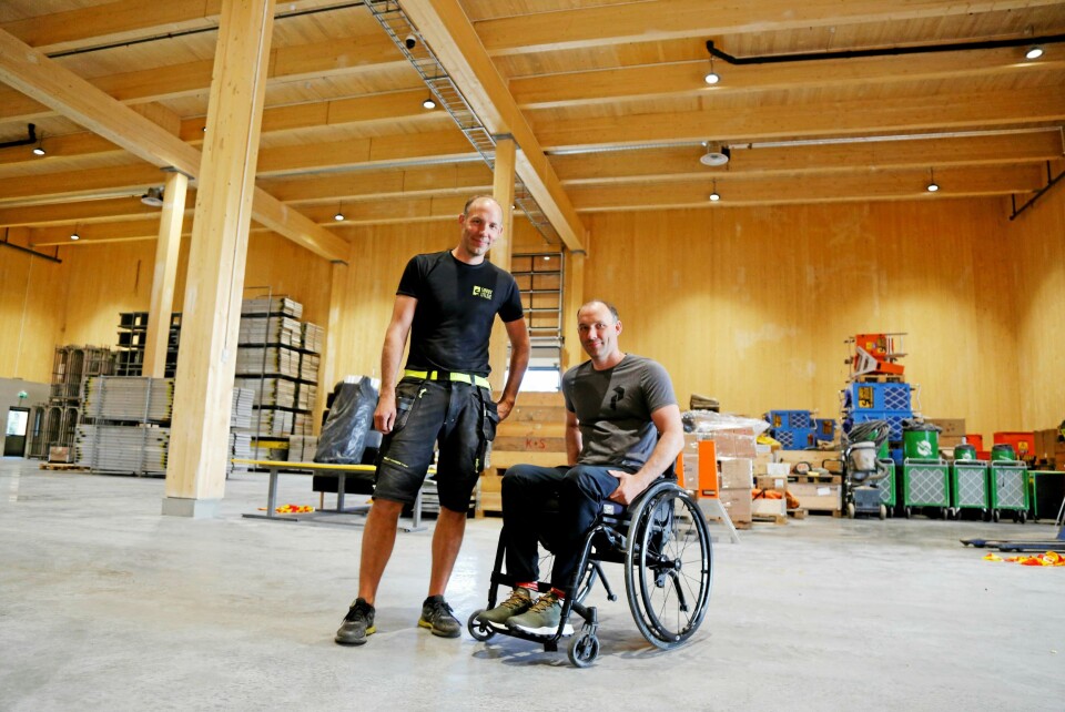 Her er Sørby-brødrene Lars (t.v.) og Erik Sørby som startet utleieselskapet. Foto: Klaus Eriksen
