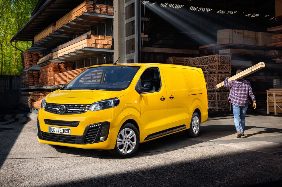 En lang Opel Vivaro-e vil vi anta at blir populær hos mange håndtverkere.