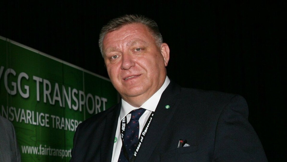 Geir A. Mo, adm. direktør i Norges Lastebileier-Forbund (NLF): - For oss er det transport som gjelder, og at våre medlemmer leverer de beste transportløsningene, noe som i de aller, aller fleste tilfeller involverer en lastebil. Men vi har også medlemsbedrifter som bruker varebiler, tog, fly og båt, sier «lastebilgeneralen» som også understreker at NLF arbeider beinhardt for å sikre gode vilkår for transportnæringen. – Vi skal levere konkurransedyktige norske transporttjenester i en tid med et sterkt økende transportbehov og en stadig sterkere internasjonal konkurranse, understreker Mo. Foto: Per Dagfinn Wolden