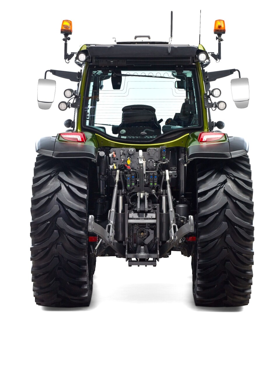 Valtra G135.