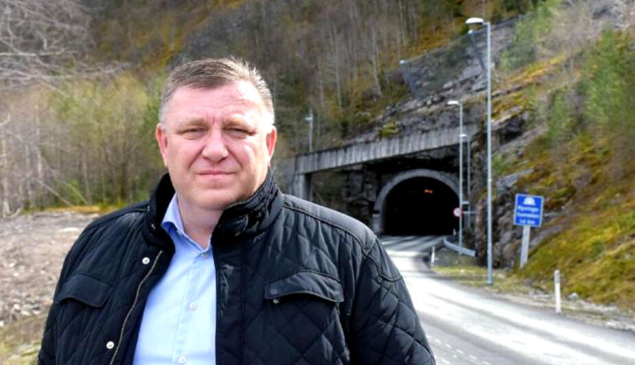 NLF-direktør Geir A. Mo oppfordrer til koordinering av oppgraderingsprosjekter på strekningen. Her ved Hyvingstunnelen på E16.