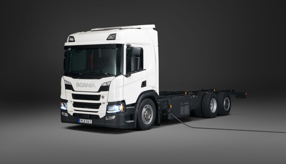 Scania P 360 plugin hybrid 6x2.