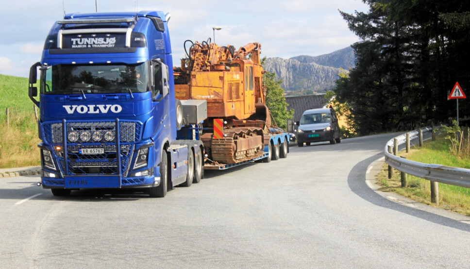 PÅ VEI SØROVER: Tunnsjø Maskin & Transport sørget for trygg og god transport fra Fauske til Jæren.