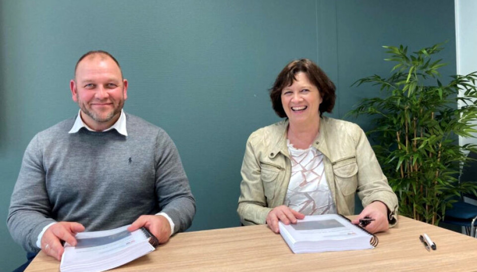 Svein Tore Drevsjø, BMO Tunnelsikring AS og fylkesråd Kristina Hansen signerte kontrakten for fv. 848 Ibestadtunnelen.