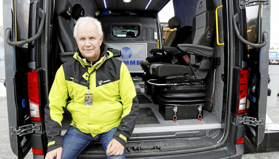 HR MASKIN: HR Maskins Kjell Arne Næss hadde med en Grammer-nyhet, setet bak til høyre.