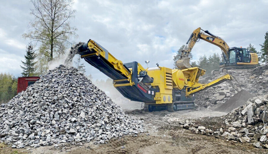 Keestrack B5e grovknuser med inntak 1100x700 mm med kilejustering på spalt, er en nyhet i 2020. Keestrack B5e grovknuser med inntak 1100x700 mm med kilejustering på spalt, er en nyhet i 2020.