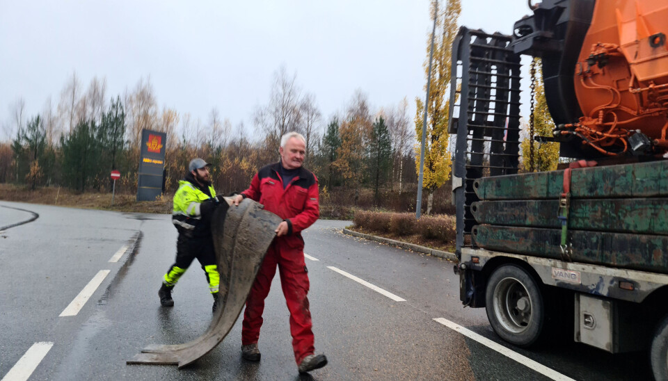 Sigurd Furulund var selv innom og tok i et tak da AT.no var på Jessheim trafikkstasjon lørdag.