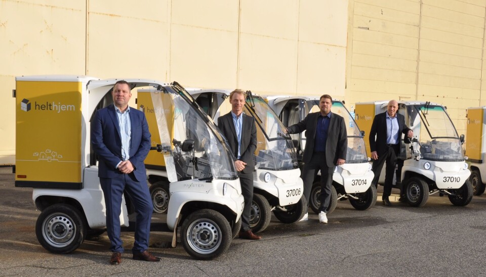 I løpet av 2021 vil Amedia Distribusjon gå over til mer miljøvennlig distribusjon med Paxster-kjøretøy. Fra venstre: Adm. direktør Ingar Merli, Amedia Distribusjon, konsernsjef Kristian Torgersen, HTS, direktør/COO Jon Isnes-Helland, Amedia Distribusjon og adm. direktør Lasse Andre Hansen, Paxster.