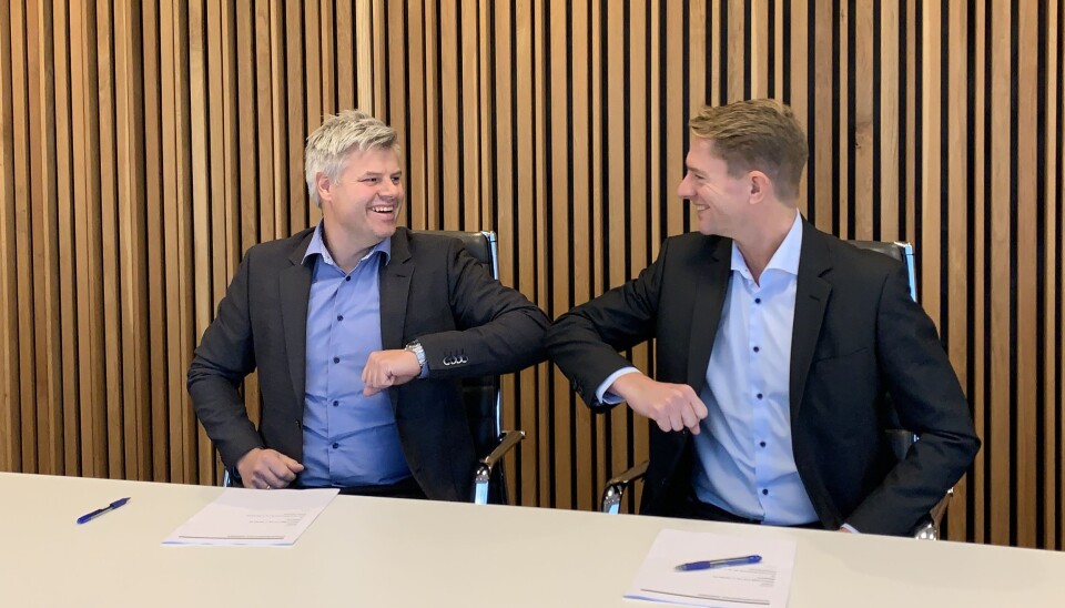 Anders Larsen, regiondirektør Kruse Smith og Sven Carl Kruse-Jensen, prosjektsjef i Bane NOR Eiendom.