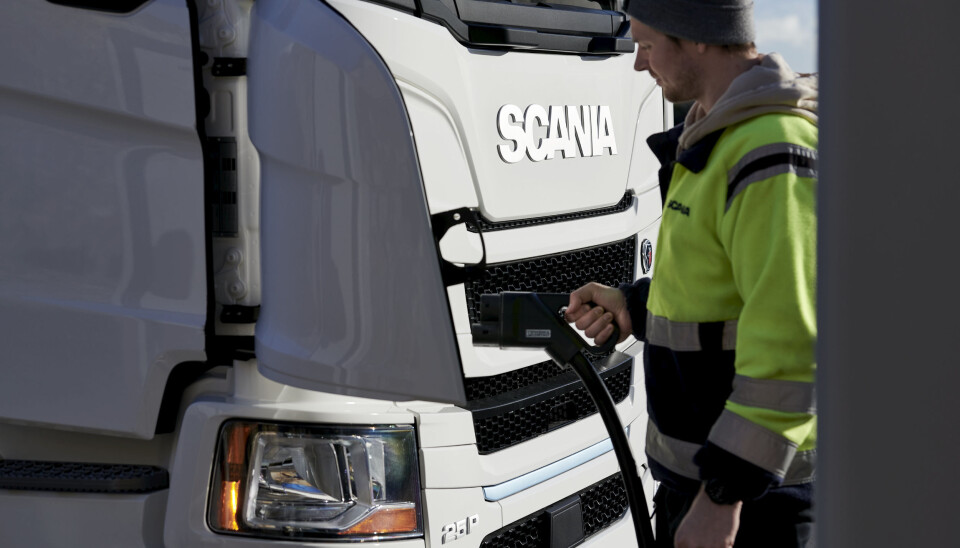 Lading blir en del av den nye hverdagen for lastebilsjåfører. Lading blir en del av den nye hverdagen for lastebilsjåfører.
