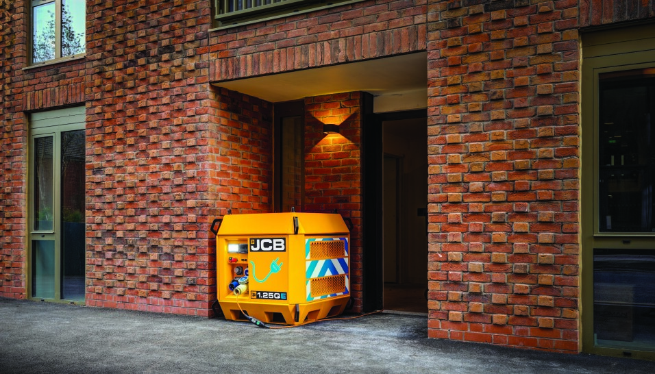 Universallader fra JCB som er liten i størrelse og dermed enkelt kan tas med ut på anlegg.