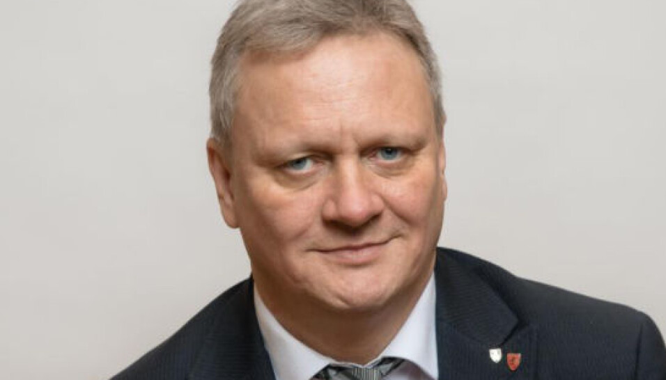 - Jeg er svært glad for å ha skrevet under kontrakten som setter i gang arbeidet i begge tunnelene. Når disse står ferdig har vi bidratt til god og forutsigbar transport gjennom tunellene, sier fylkesordfører, Ivar B. Prestbakmo (Sp).