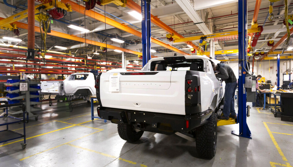 Det er bygget to GMC Hummer EV-er for testing.