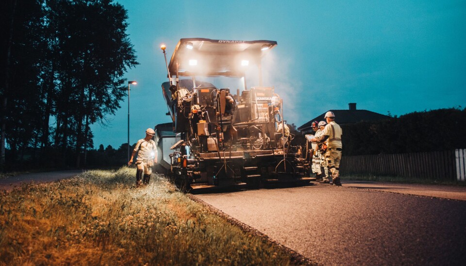 Asfaltering av fylkesvei 1336, illustrasjonsbilde.