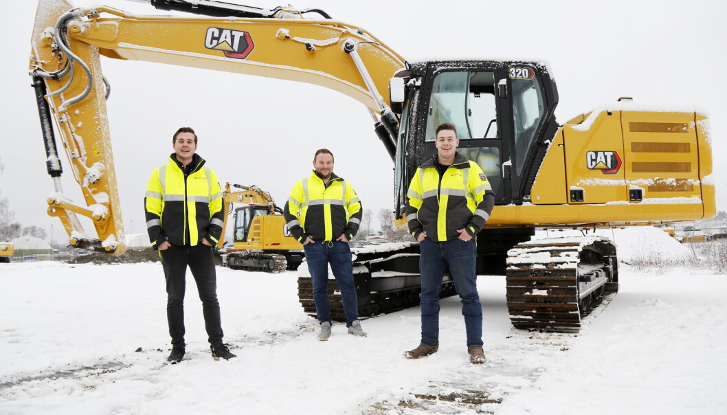 Norsk Tunell og Anleggservice AS kjøper tre stk. 320 Z-Line elektriske gravemaskiner på batteri. Maskinene lages av Pon Equipment ut fra en original Caterpillar Cat 320. Mennene bak selskapet, fra venstre: Nils Kristian Bratland, Stian Skolte og Trym Gullseth. Norsk Tunell og Anleggservice AS kjøper tre stk. 320 Z-Line elektriske gravemaskiner på batteri. Maskinene lages av Pon Equipment ut fra en original Caterpillar Cat 320. Mennene bak selskapet, fra venstre: Nils Kristian Bratland, Stian Skolte og Trym Gullseth.