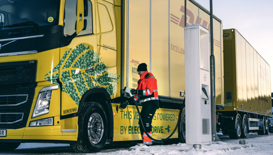 Elektrisk «påfyll». Det er ikke oppgitt hvor ofte og hvor lenge man skal ha ladestopp. Dette er blant det man skal finne ut underveis i testingen.