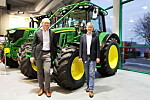 GLEDER SEG: Frode Dahl (t.v.) hos arrangør TLIF (Traktor- og Landbruksmaskinimportørenes Forening) og Frode Andersen hos Norges Varemesser gleder seg til Agroteknikk i november. Foto: Pressemelding