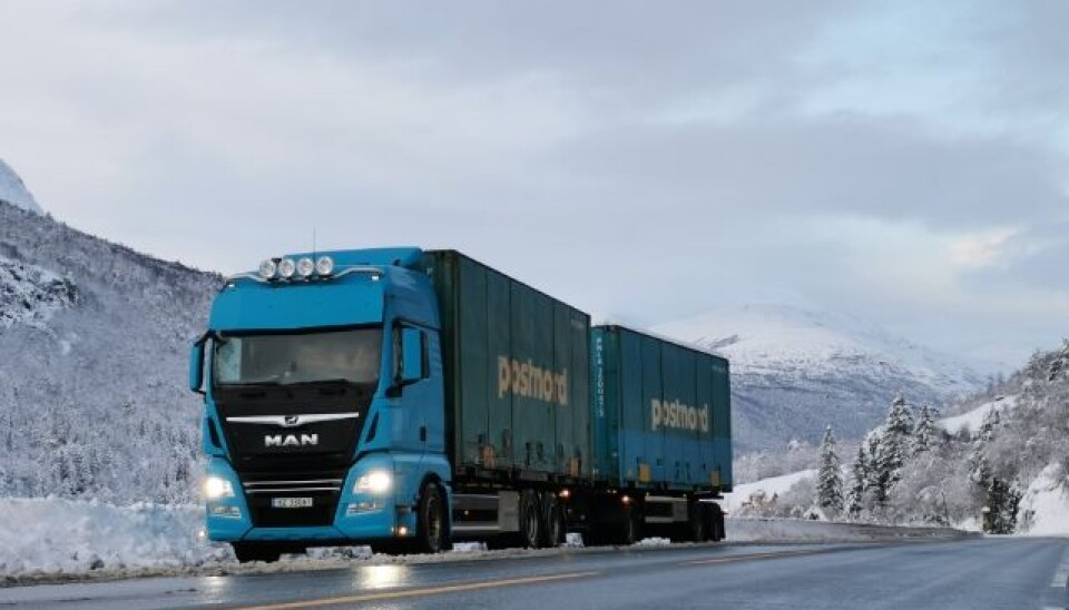 CONTAINER: Flere av bilene går i linjetrafikk med containere for Postnord.
