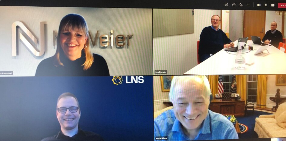 Signeringen ble, som så ofte nå til dags, gjort digitalt. Øverst fra venstre: Anette Aanesland, adm. direktør i Nye Veier, Lars Bjørgård og Johan Arnt Vatnan, henholdsvis prosjektsjef og utbyggingsdirektør for prosjektet, nede til venstre: Jonas Tetlie, adm. dir. i LNS og Frode Nilsen, konsernsjef i LNS-gruppen.