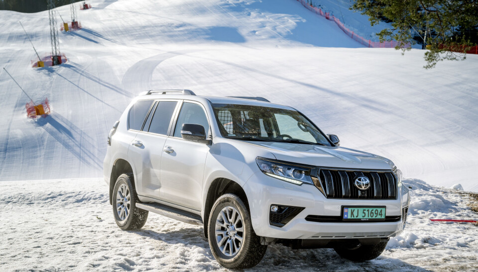 TRONER: Toyota Land Cruiser er en av ytterst få store SUV-er som finnes på markedet med mye plass, mye krefter og en konstruksjon som tåler røff bruk.