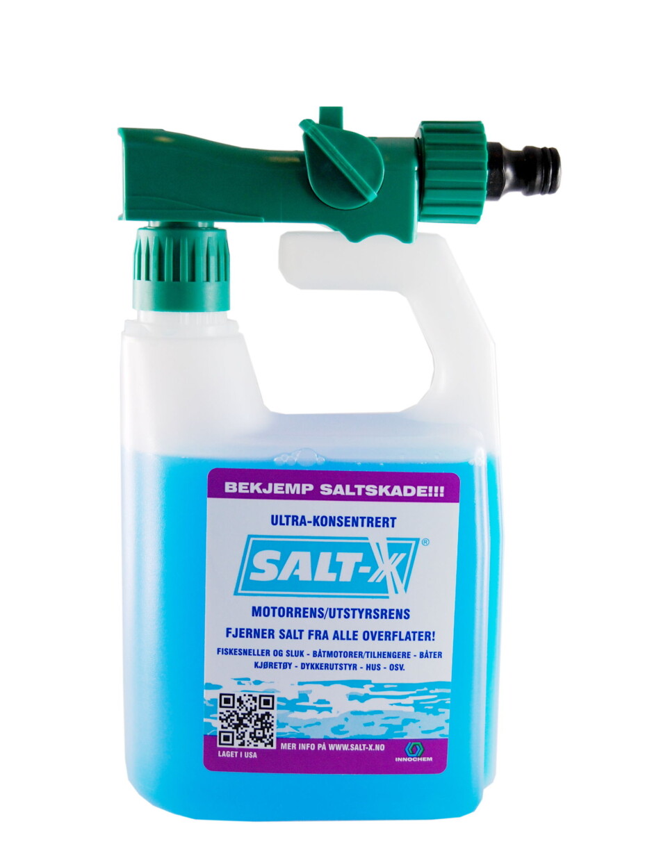 Enkel i bruk: Denne kan kobles rett på vannslangen og spyle bilen på gården etter vask.