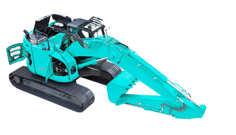 INNHOLDET: Her har Kobelco løftet litt på deksler og åpnet det som er av luker på den nye korthekk-maskinen SK380SRLC. Foto: Kobelco
