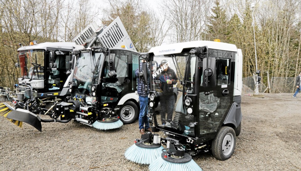 Illustrasjonsbilde fra standen til Multimaskin AS på Vei og Anlegg-messen på Hellerudsletta i 2018. Blant agenturene Multimaskin hadde, er Mathieu feiemaskiner. Foto: Klaus Eriksen