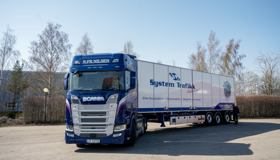 KJØL/FRYS: Det er full sideåpning på Nilsens nye kjøl/frys tralle fra VAK. Den har i tillegg styrende sisteaksling og løft på fremre aksling.