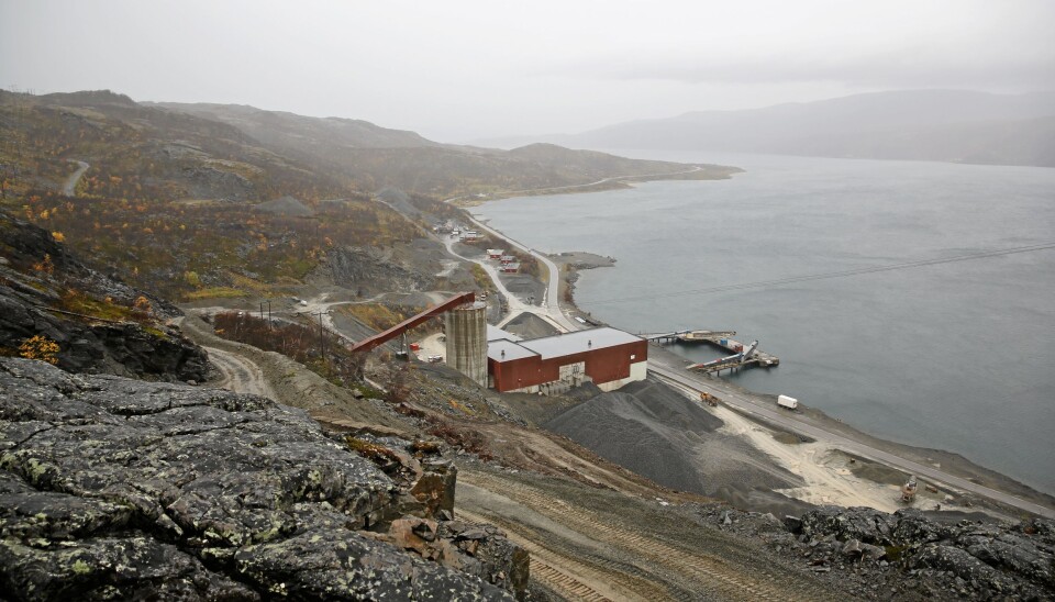 REPPARFJORD: Dette er Nussir i Kvalsund kommune i Finnmark. Gruva ligger like ved Repparfjord. Foto: Klaus Eriksen REPPARFJORD: Dette er Nussir i Kvalsund kommune i Finnmark. Gruva ligger like ved Repparfjord. Foto: Klaus Eriksen