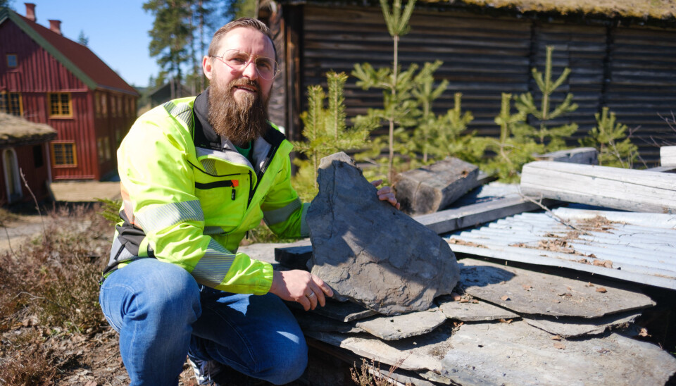 - Har du bruddskifer av denne typen liggende, er vi interessert i å kjøpe den, sier Ivar Busterud Bjørnstad, driftssjef ved Anno-museene i Elverum.