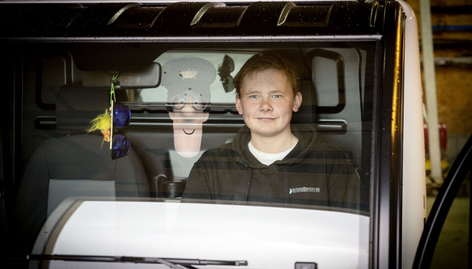 PAT: Dager’n blir nok ikke tatt for å være postmann. Men postmann Pat pryder mopedbilen flere steder.