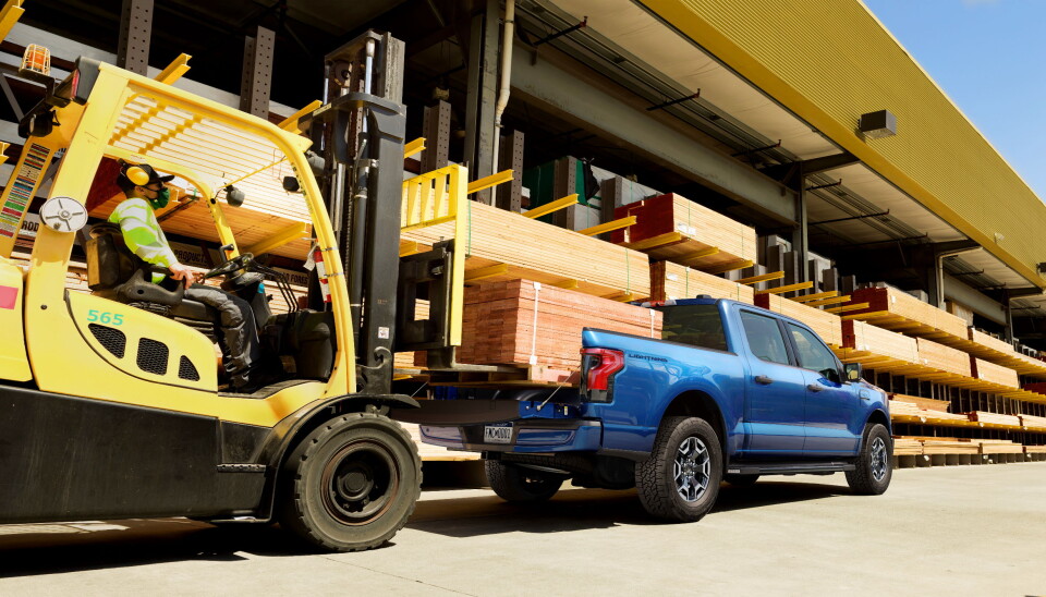2022 Ford F-150 Lightning XLT. Den elektriske pickupen fra Ford skal kunne laste inntil 900 kilo go trekke inntil 4500 kilos henger i USA.