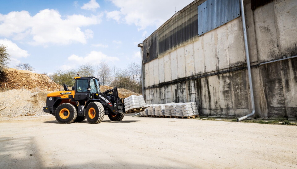 KLAR: Doosan DL250-7 på ca. 13,5 tonn er den største av de to nye maskinene fra den sør-koreanske produsenten. Foto: Doosan