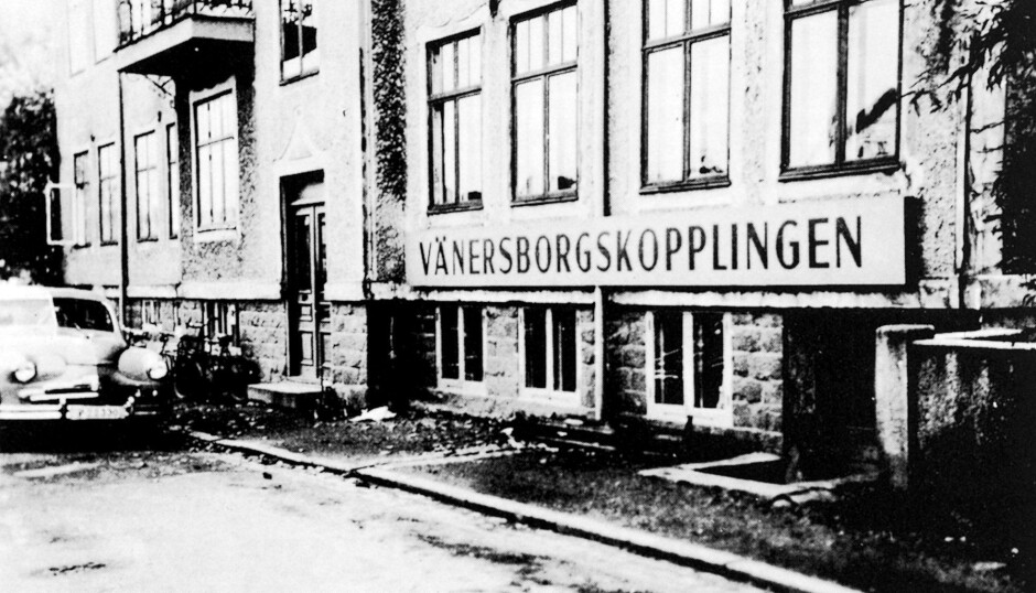 Det var i denne kjelleren på Södra Järnvägsgatan 31 i sentrum av Vänersborg Herman Krefting startet med montering av hengerfester i 1951.