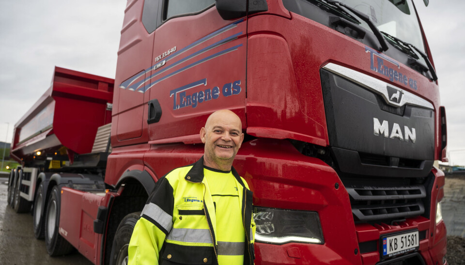 TRIVES: Frits Halgunset har jobbet hos Torbjørn Engene siden pinsen i 1993, og trives godt med sin nye arbeidsplass.
