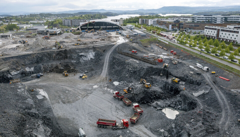 BYGGEGROPA: Det er store dimensjoner på Fornebu, selve byggegropen blir 500x100 meter og skal etableres som en tørr byggegrop. BYGGEGROPA: Det er store dimensjoner på Fornebu, selve byggegropen blir 500x100 meter og skal etableres som en tørr byggegrop.