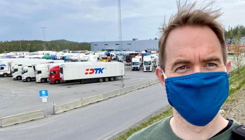 Stølen er ansatt som journalist i FriFagbevegelse i en prosjektstilling, og skal skrive om sjåførenes arbeidsforhold for FriFagbevegelse. Her er han på Fugleåsen døgnhvileplass i Nordre Follo, sør for Oslo.