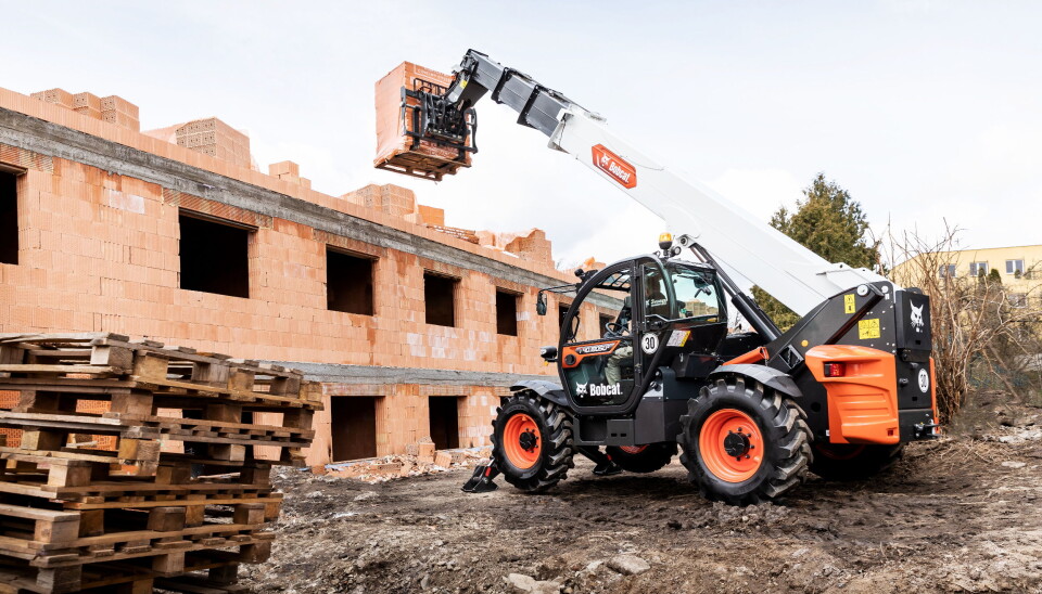 NØYAKTIG: Det er lagt ned mye arbeid å gjøre R-Serie Bobcat-teleskoplastere meget nøyaktig når lasten skal plasseres. Foto: Bobcat