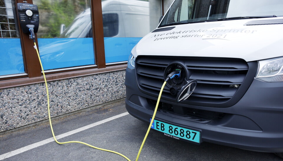OMBORDLADER: Ombordladeren er på 7,4 kW, men bilen tillater inntil 80 kW hurtiglading, noe som gir fra 10-80% batterikapasitet på 25 minutter.