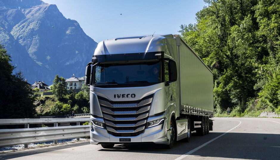 UTVENDIG: Iveco S-Way har fått nye deksler som forbedrer luftflyten rundt førerhuset.