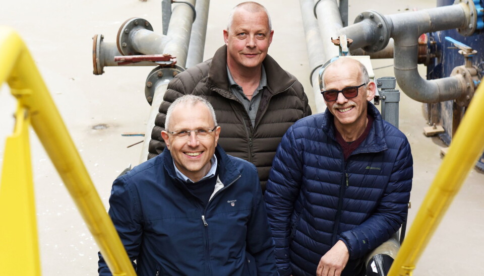 ENKELT PRODUKT: Denne trioen lanserer Roge-mansjetten i det norske markedet. Fra v. markedssjef Oddbjørn Rokstad, daglig leder Geir Rugseth og teknisk sjef Roger Gjersvik. Foto: Roge AS